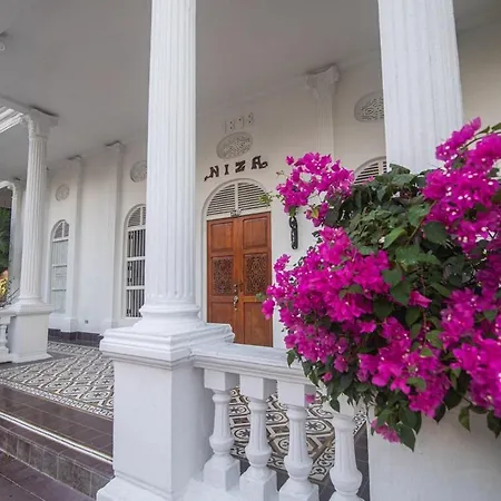 Casa Niza - Colonial House Vila